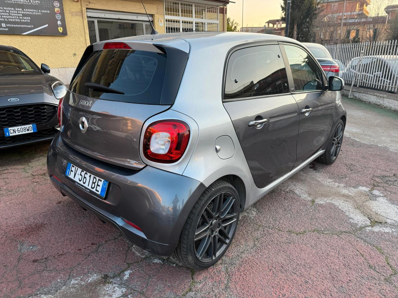 SMART FORFOUR AUTOMATICA * OK NEOPATENTATI SOLO 57.000 KM