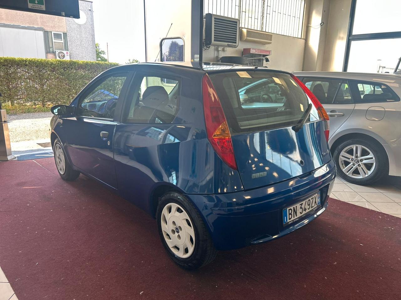 Fiat Punto 1.2i 16V soli 27000km