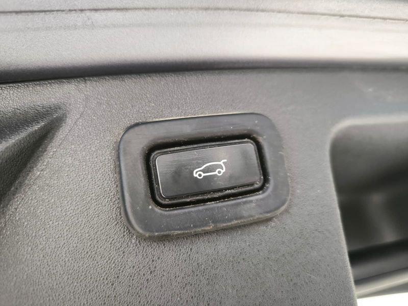 Land Rover Discovery Sport 2.0 TD4 163CV SE (Autocarro + IVA)