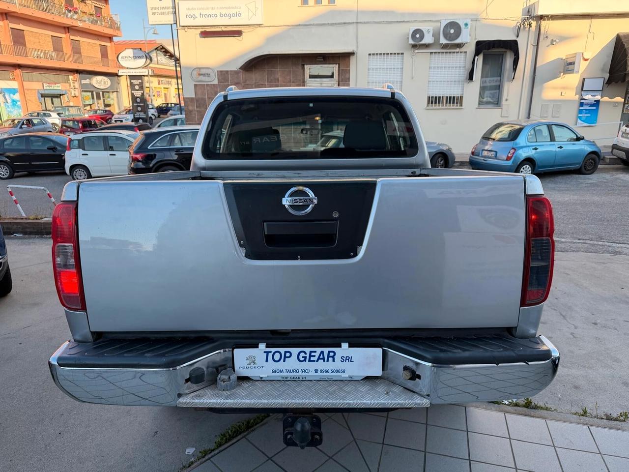 Nissan Navara 2.5 dCi 4 porte Double Cab Sport