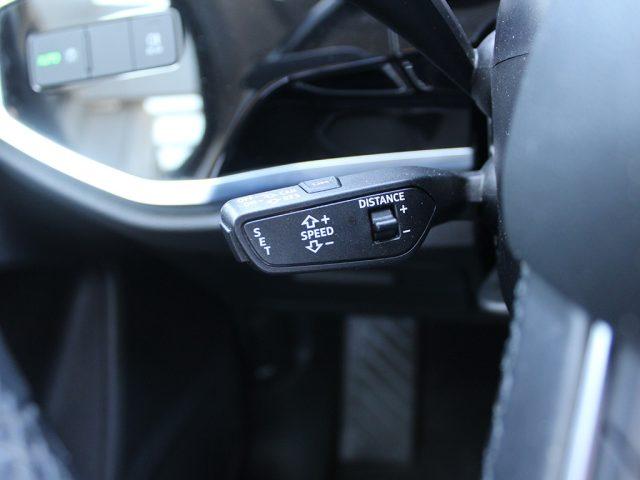 AUDI Q3 35 TDI Business Advanced