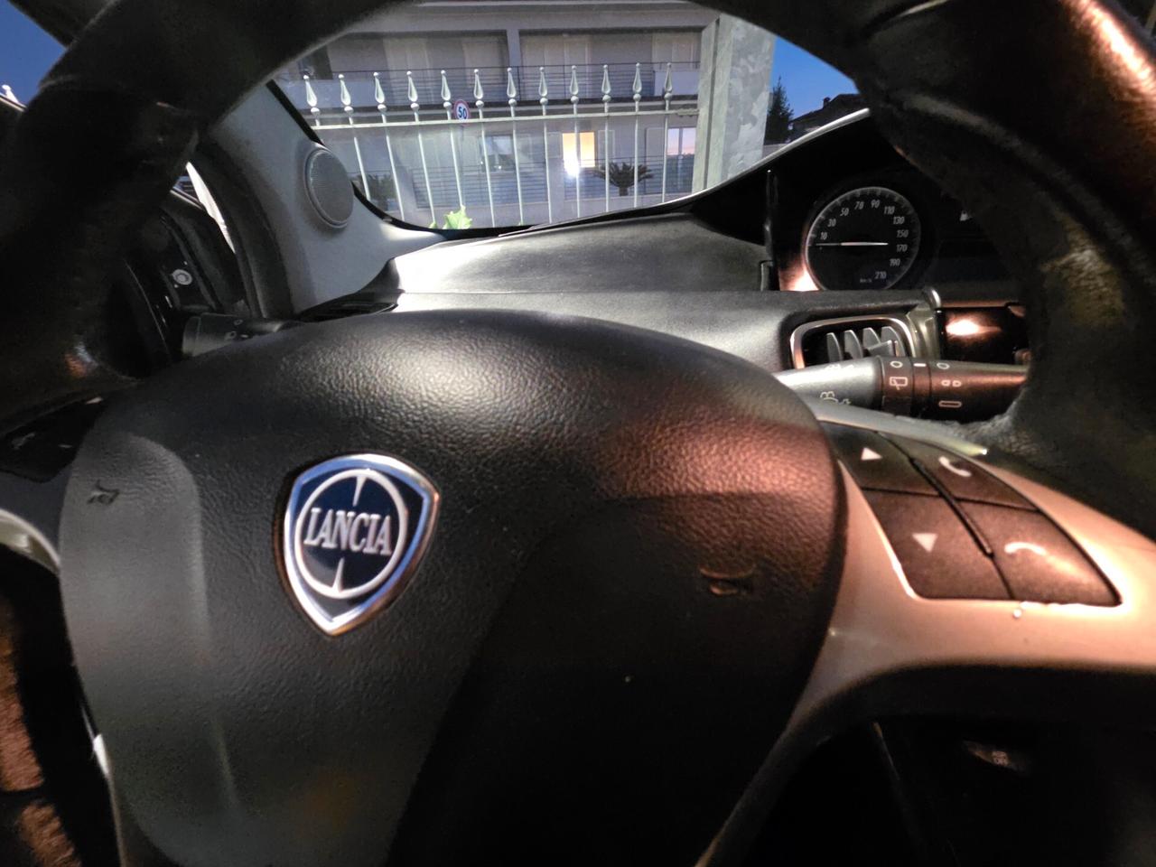 Lancia Ypsilon 1.2 69 CV 5 porte GPL Ecochic Gold