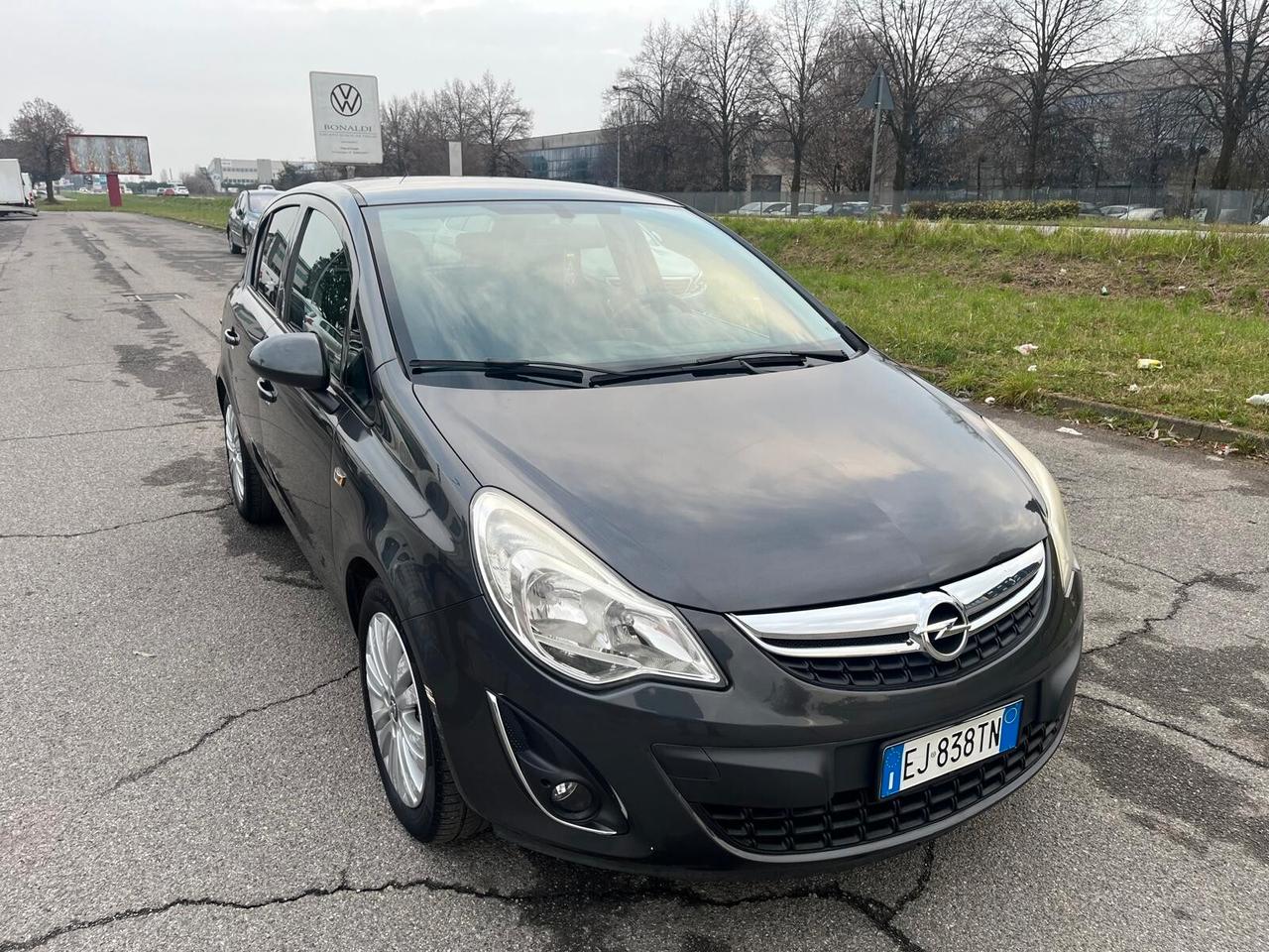Opel Corsa 1.2 5 porte Club