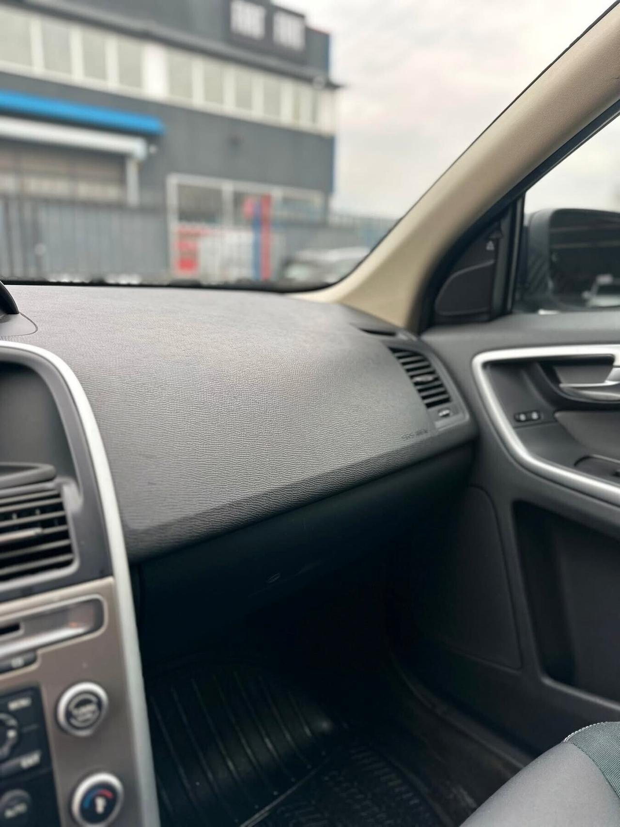 Volvo XC 60 XC60 2.4 D 4X4 (AUTOMATICA)