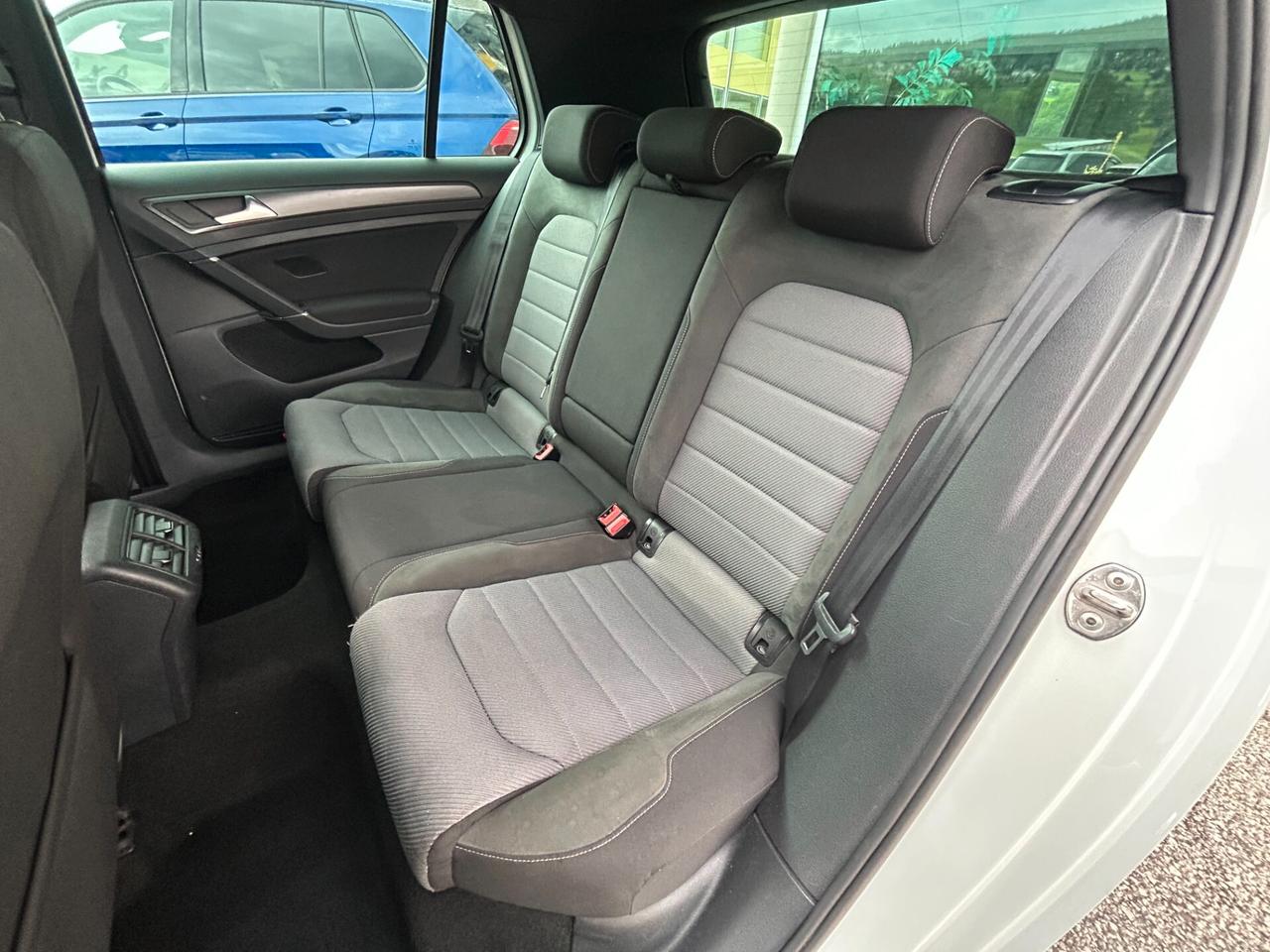 Volkswagen Golf 7 R-LINE 1.6 TDI 110 CV 5p.