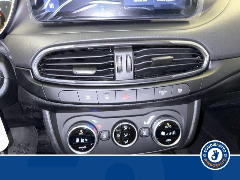 FIAT Tipo 1.5 130CV Hybrid DCT Cross MY24