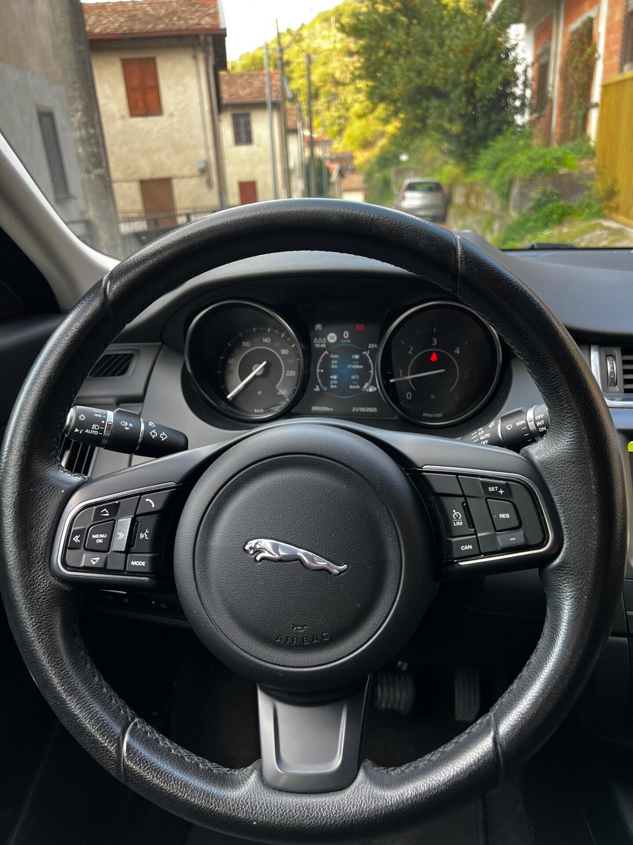 Jaguar E-Pace 2.0D 150 CV R-Dynamic S