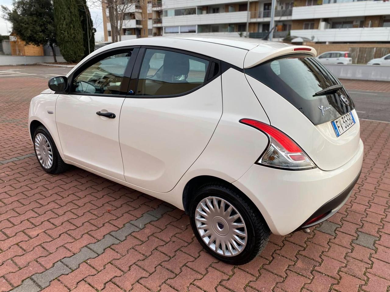 LANCIA YPSDILON ELEFANTINO 1.2 OK NEO PATENTATI