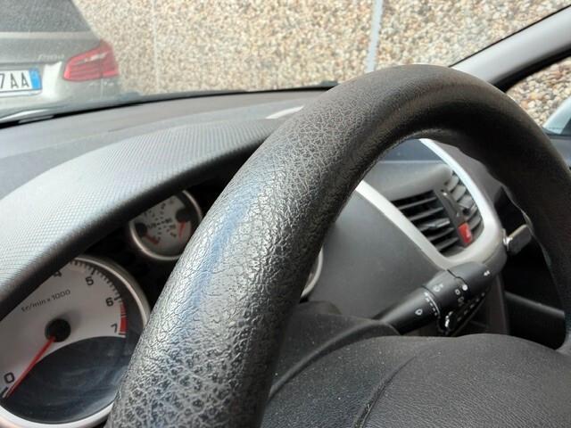 Peugeot 207 1.4 VTi 95CV 3p. NON MARCIANTE RISERVATA A COMMERCIANTI