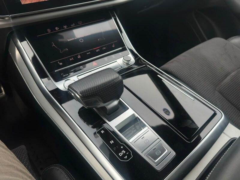 AUDI Q8 Q8 50 TDI 286 CV quattro tiptronic Sport