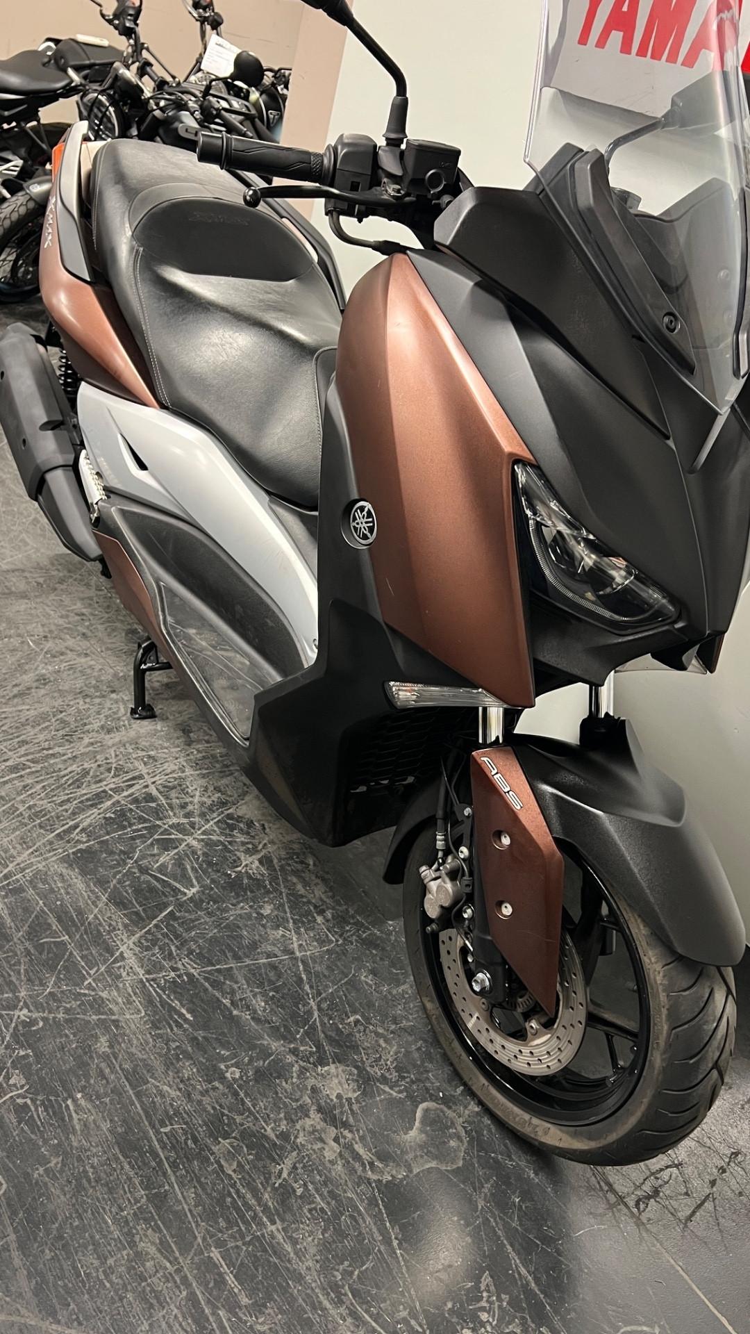 Yamaha X-Max 300