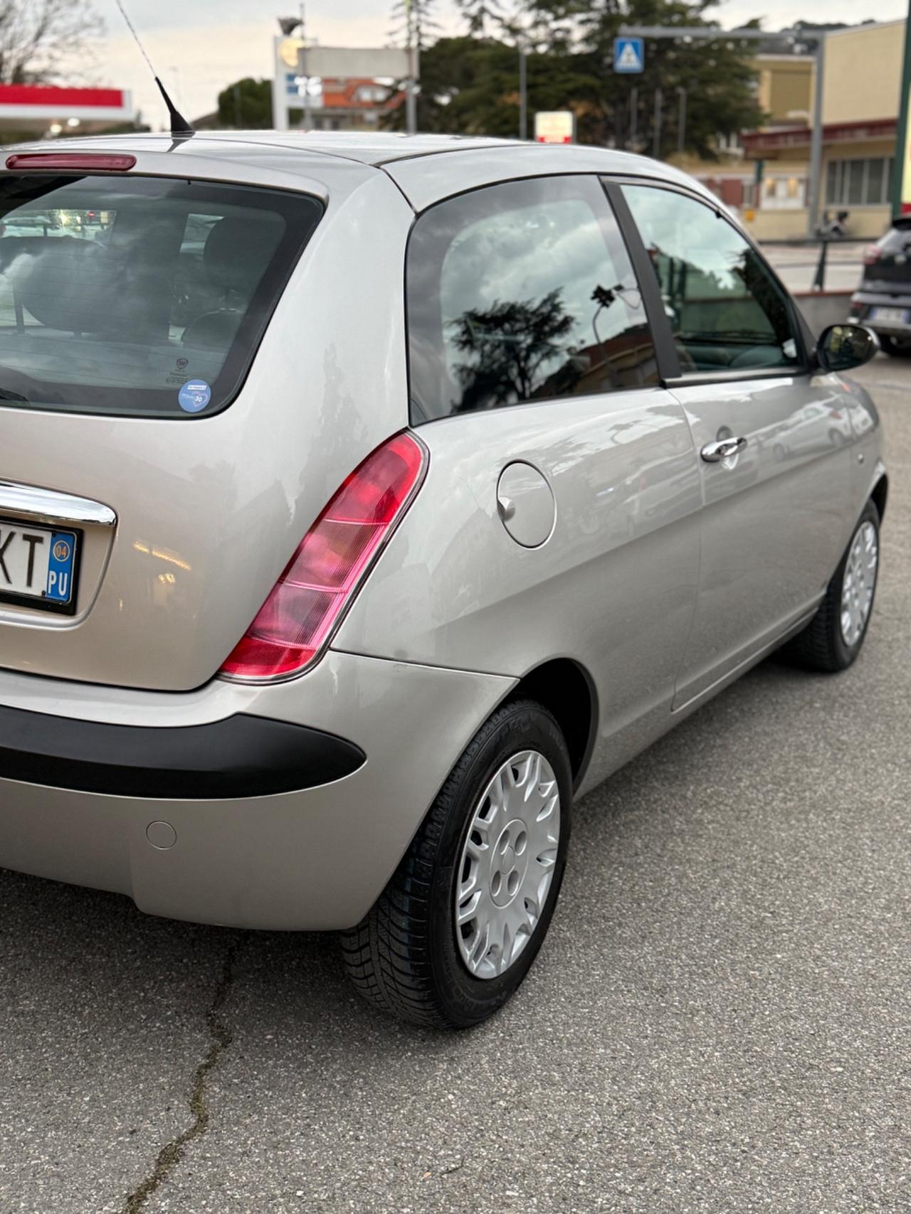 Lancia Ypsilon 1.2 Argento