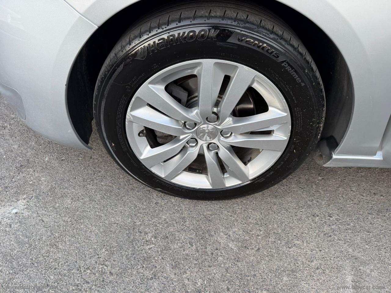PEUGEOT 308 BlueHDi 120 S&S Allure