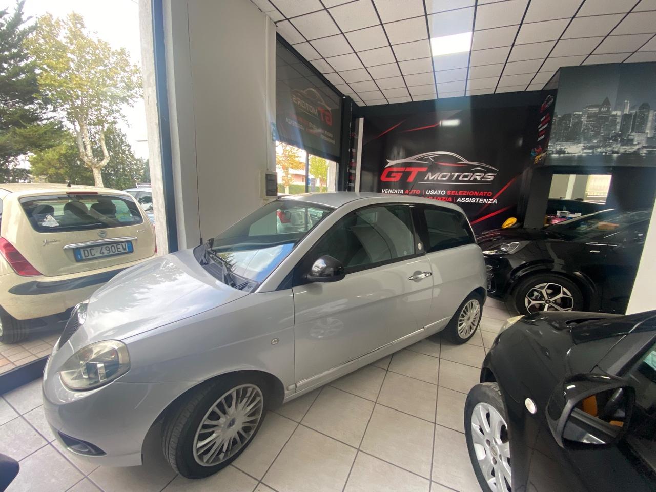 Lancia Ypsilon 1.4 Platinum Ecochic GPL