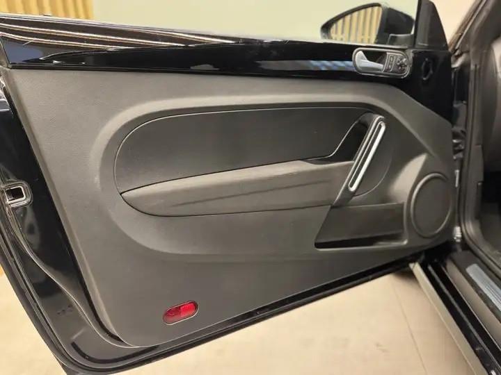 Volkswagen Maggiolino VW Maggiolino1.6 tdi Design 105cvGARANZIA UNIPRO