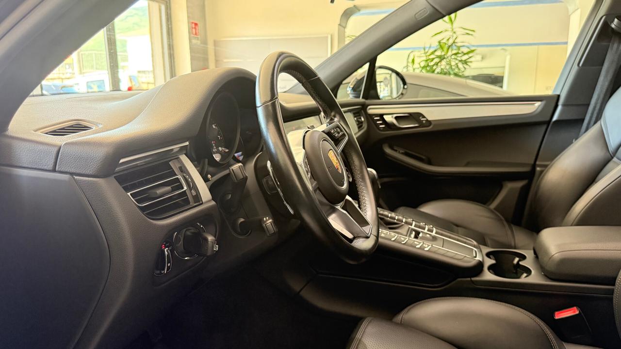 Porsche Macan 2.0 RESTYLING TETTO CERCHIO 21