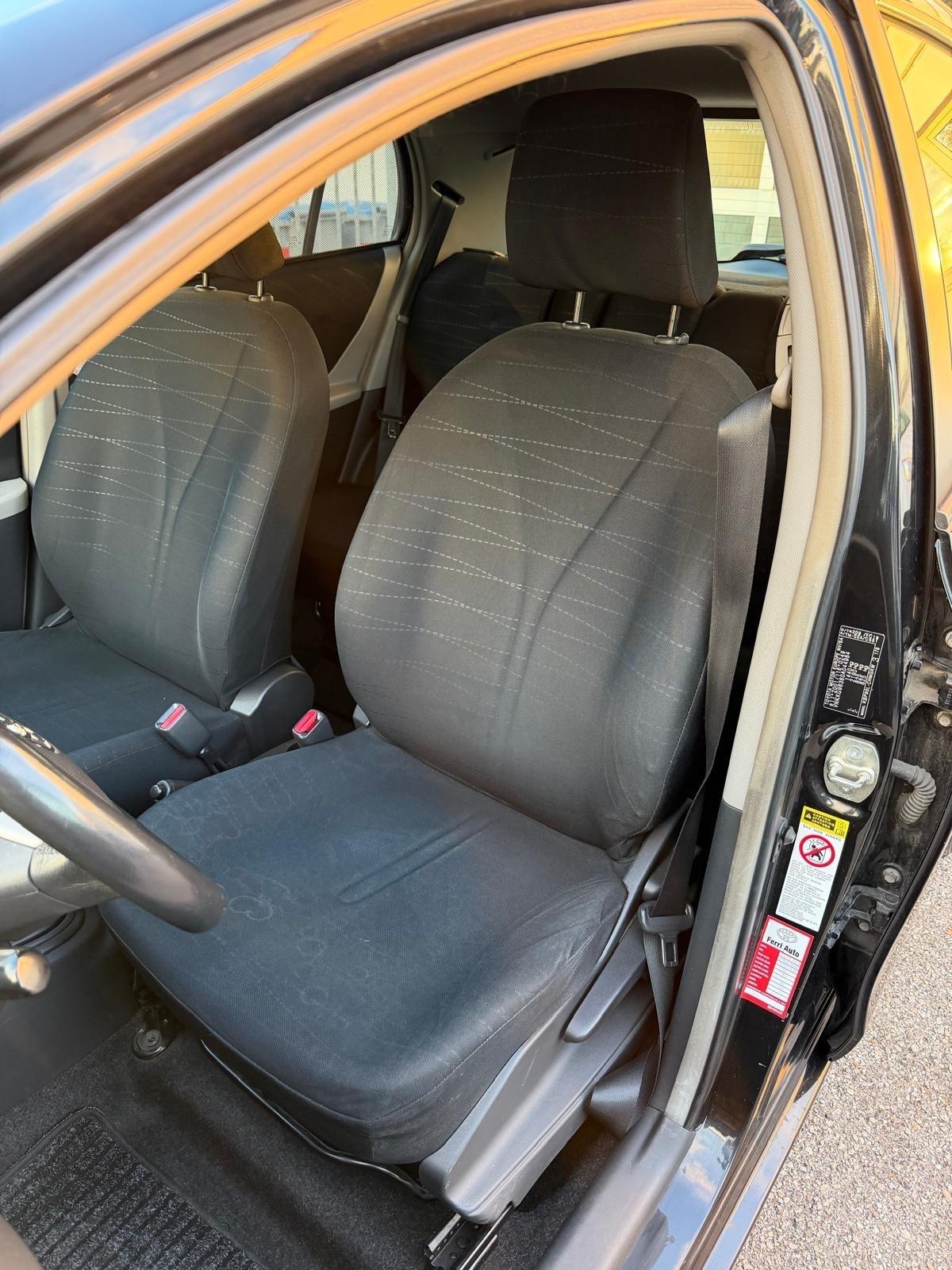Toyota Yaris 1.0 5 porte Sol