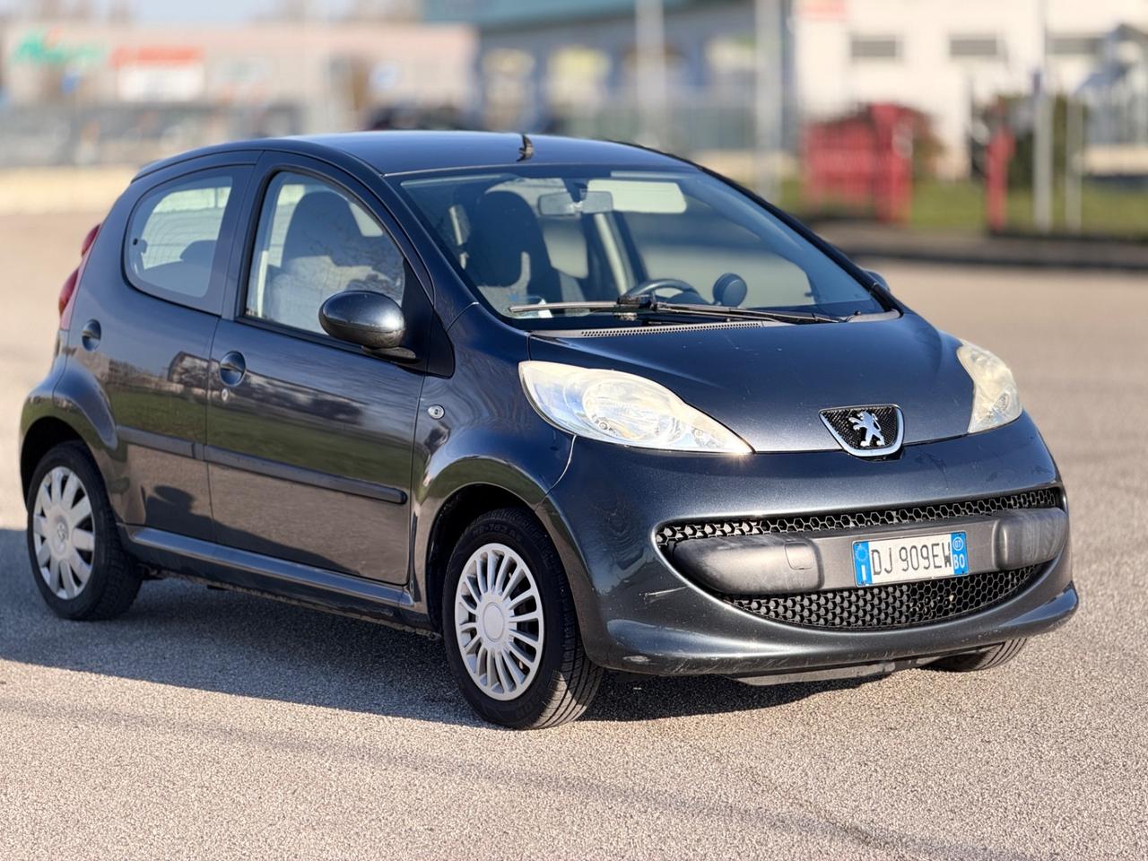 Peugeot 107 1.0 benzina ok neo patentati