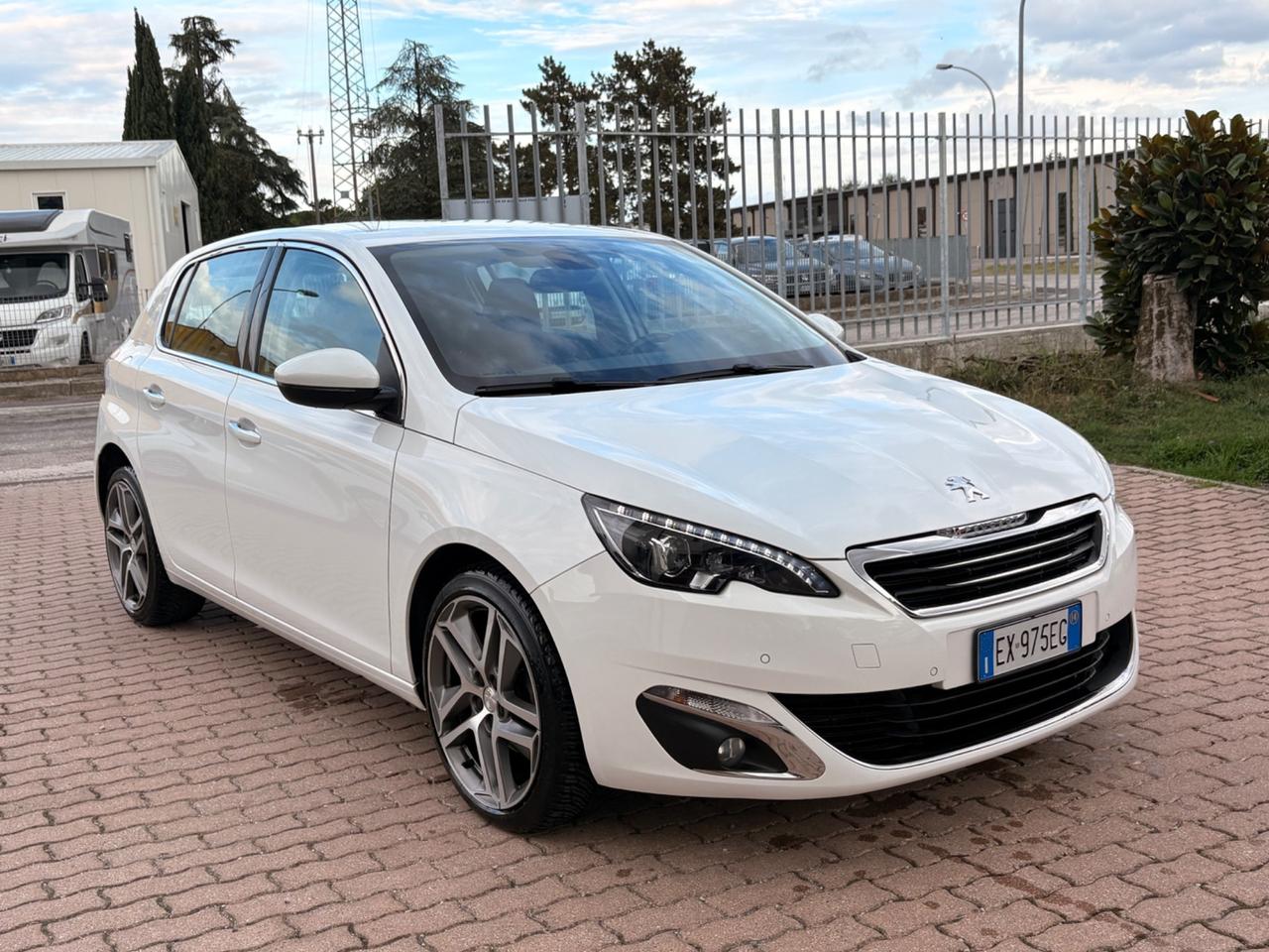 Peugeot 308 1.6 e-HDi 115 CV Stop&Start GT line