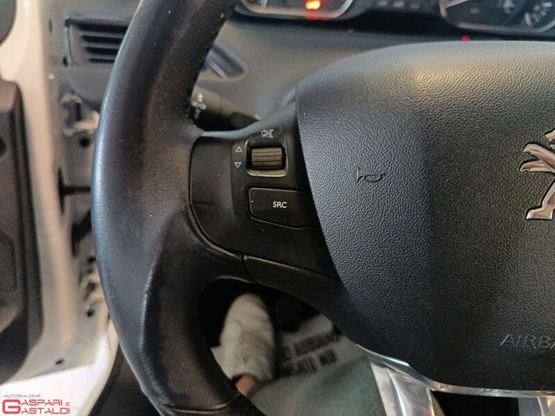 Peugeot 208 ALLURE PureTech 82cv GPL