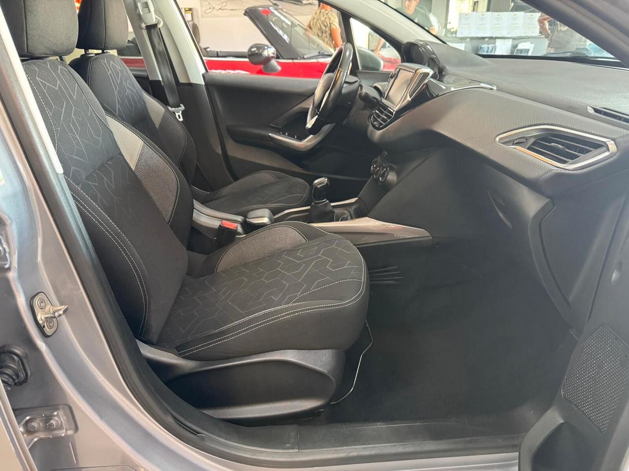 Peugeot 2008 PureTech 82 Active UNICOPROPRIETARIO TENUTA BENISSIMO