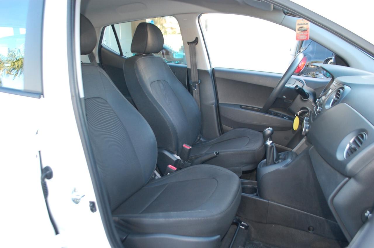 Hyundai i10 1.0 Bz 67CV Comfort Uff Italy Led USB Clima