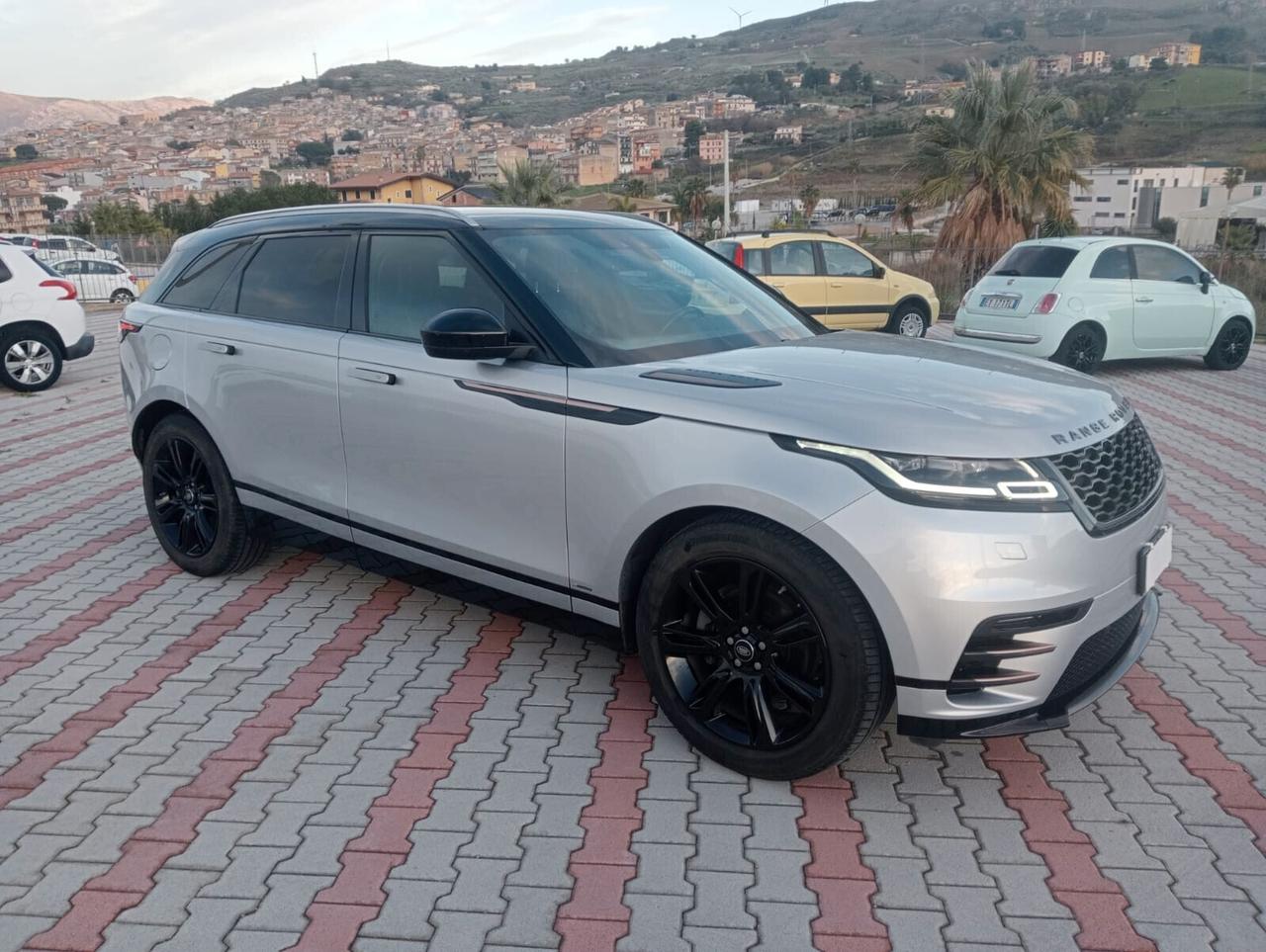 Range Rover Velar 2.0D I4 240 CV R-Dynamic