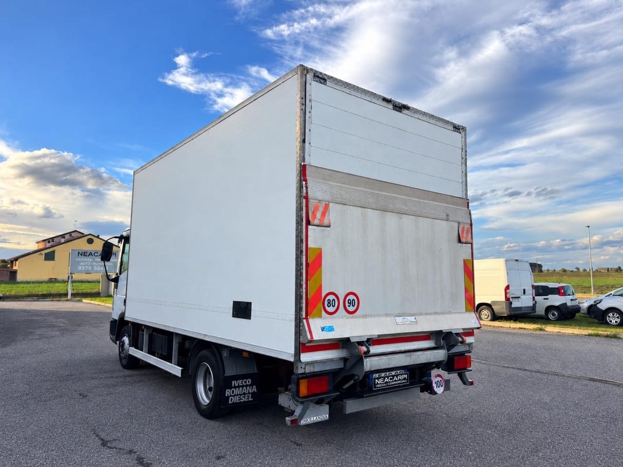 Iveco EUROCARGO 70Q SPONDA PEDANA IDRAULICA+PORTA LATERALE-6 CILINDRI-PORTATA 1800 KG