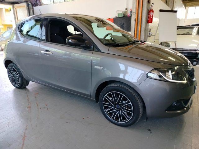 LANCIA Ypsilon 1.0 Hybrid Gold