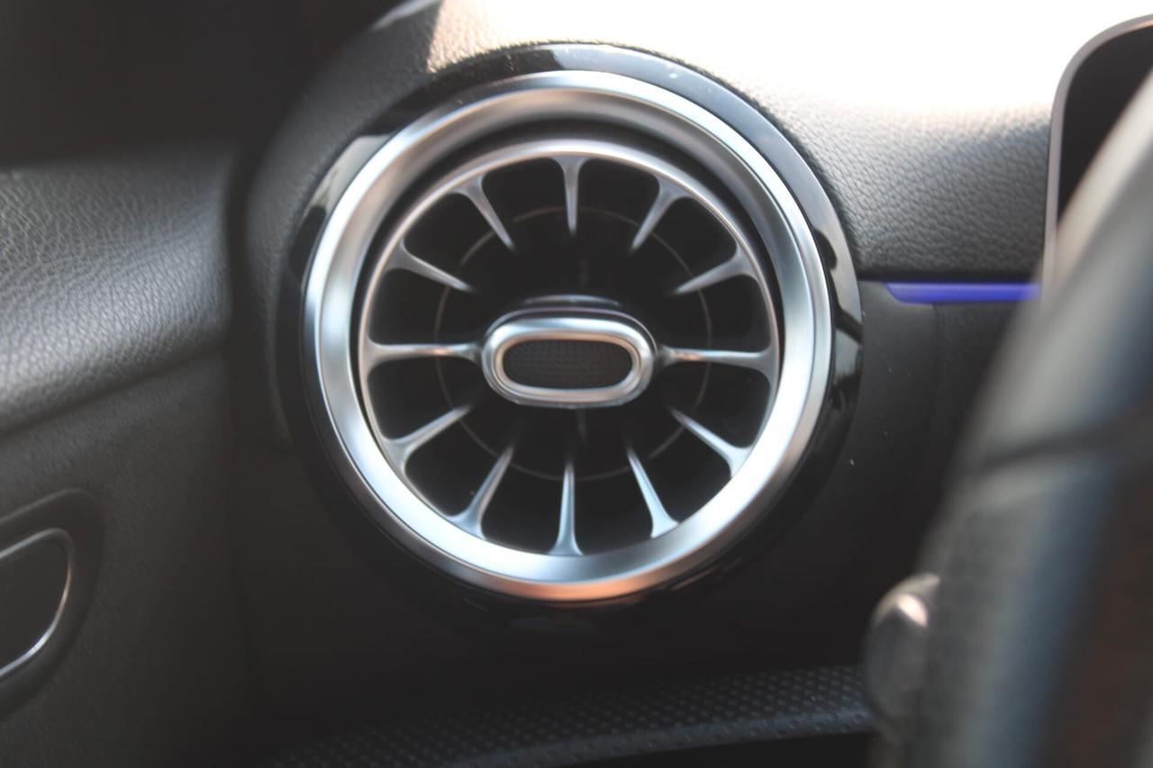 Mercedes-benz A 220 d Automatic Premium