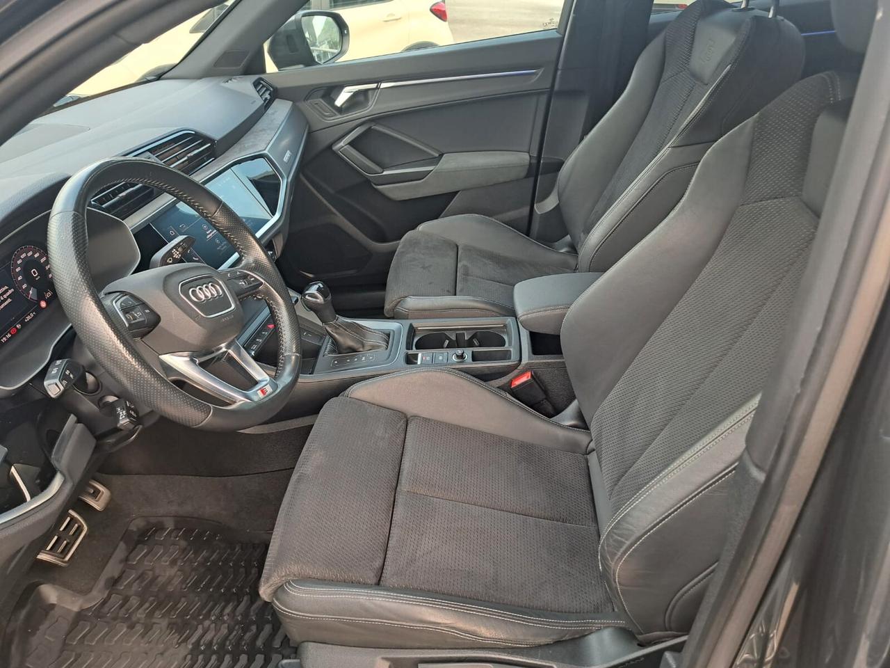 AUDI Q3 40 SPB QUATTRO 2.0 190 S TRONIC S-LINE