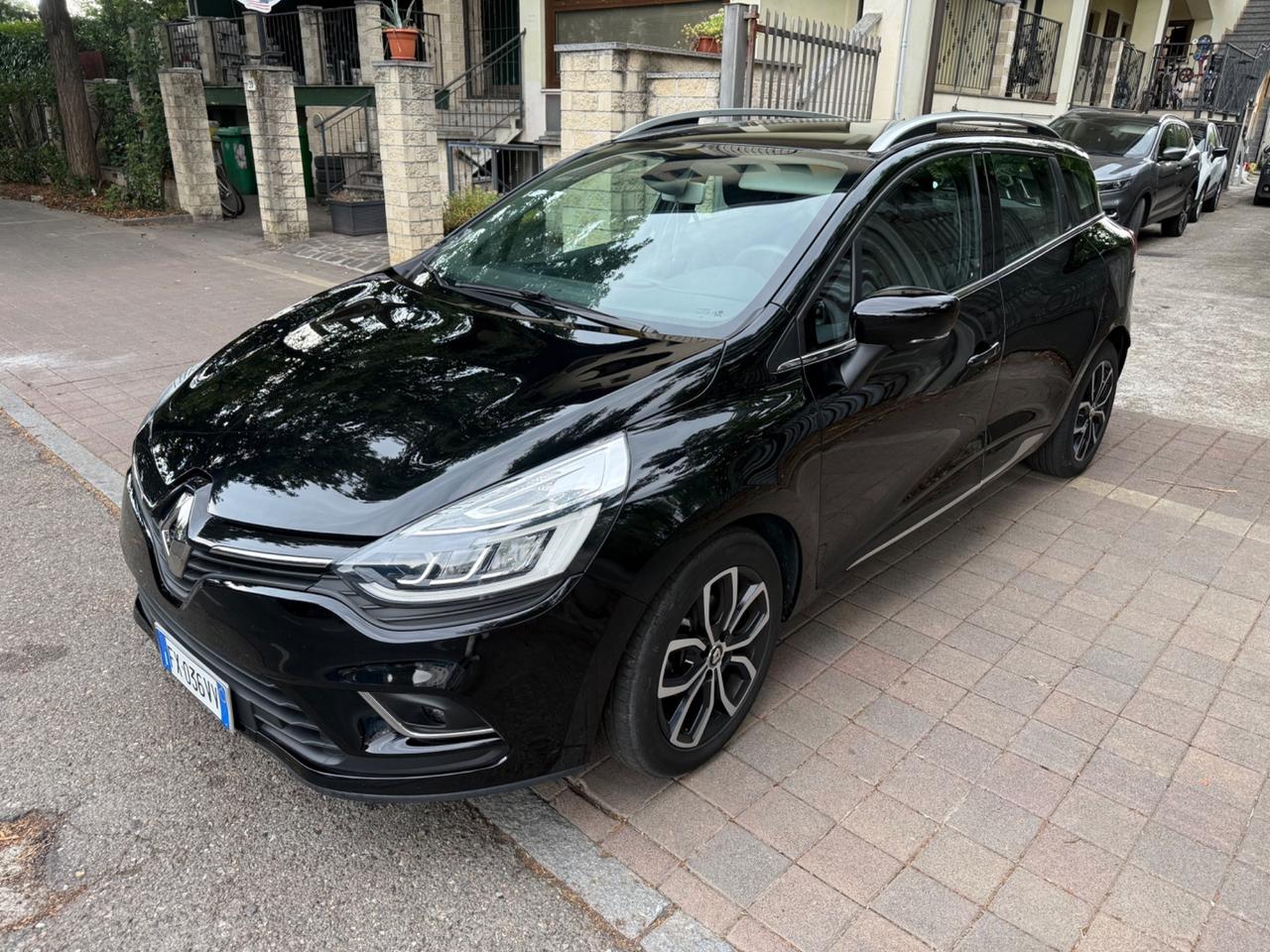 Renault Clio Sporter dCi 8V 90 CV EDC Moschino Zen