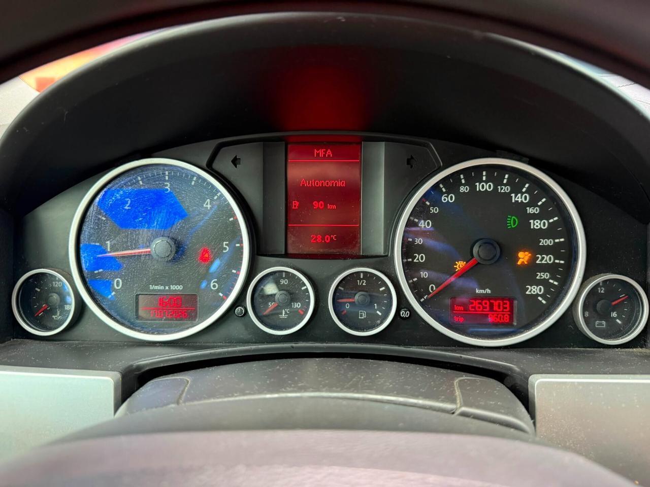 Volkswagen Touareg 2.5 R5 TDI DPF Exclusive (173)