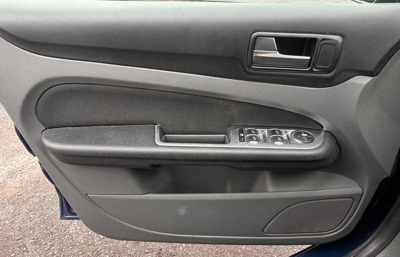 Ford Focus 1.6 TDCi (110CV) 5p. Tit. DPF