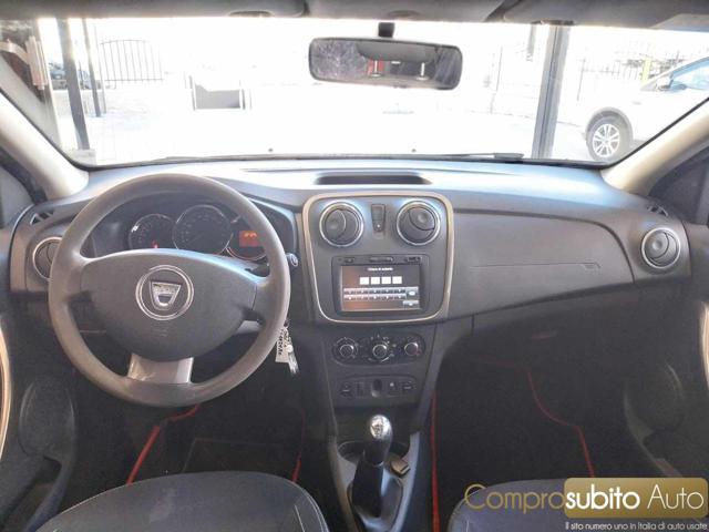 DACIA Sandero 1.2 75CV Serie Speciale Lauréate Family
