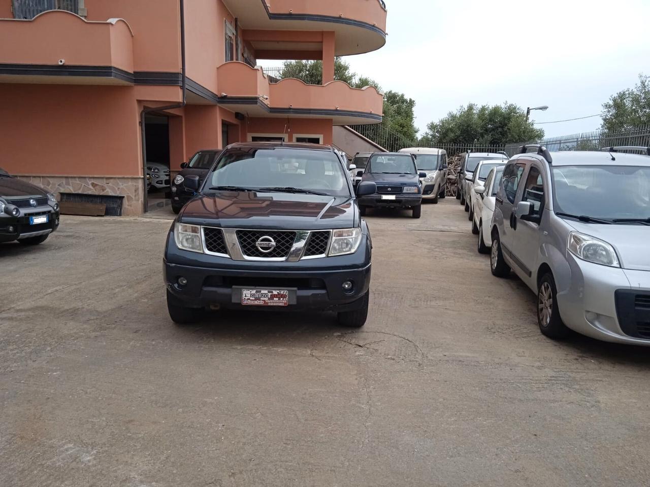 Nissan Navara 2.5 dCi 4 porte Double Cab Platinum