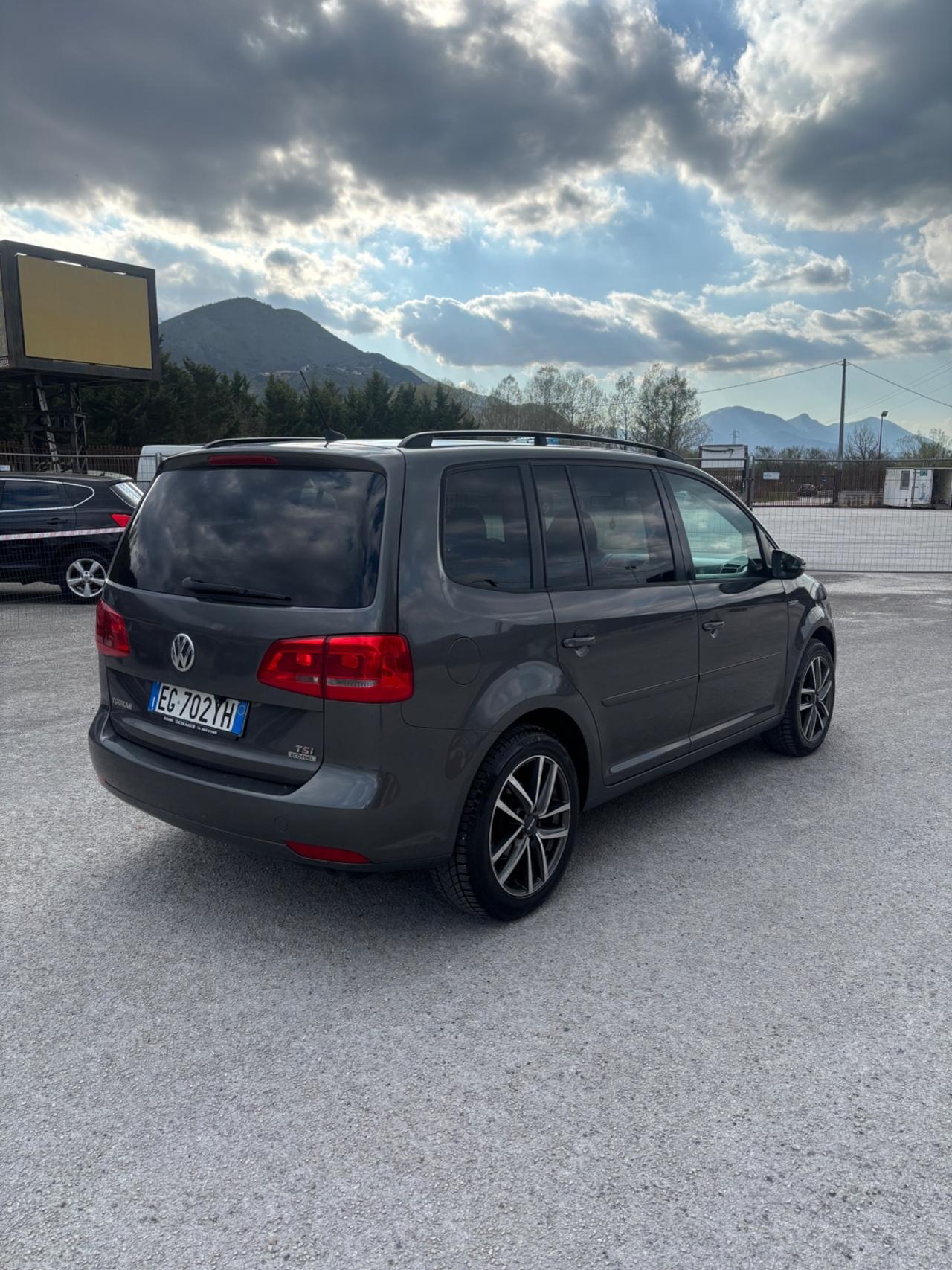 Volkswagen Touran 1.4TSI HIGHLINE Ecofuel