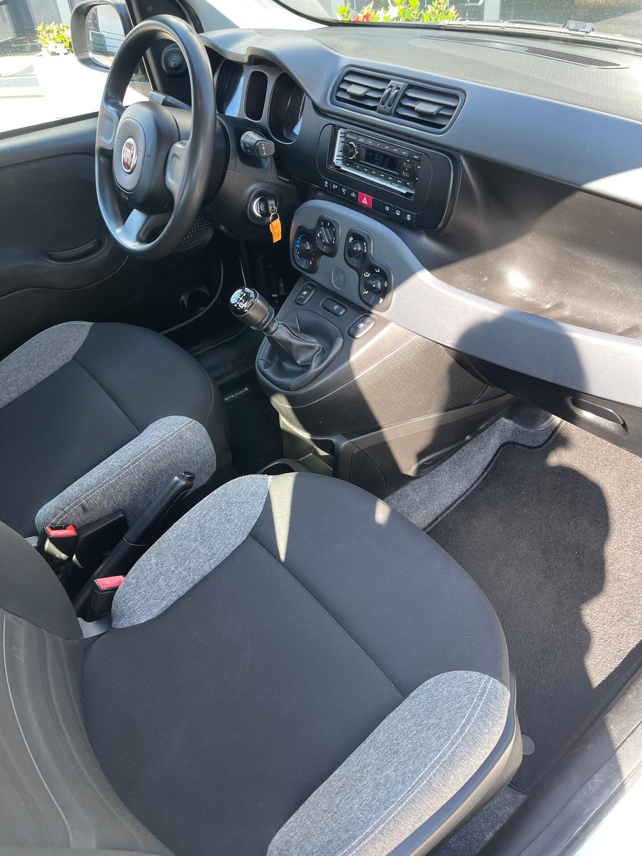 Fiat Panda 1.0 Hybrid Street Van 4 posti