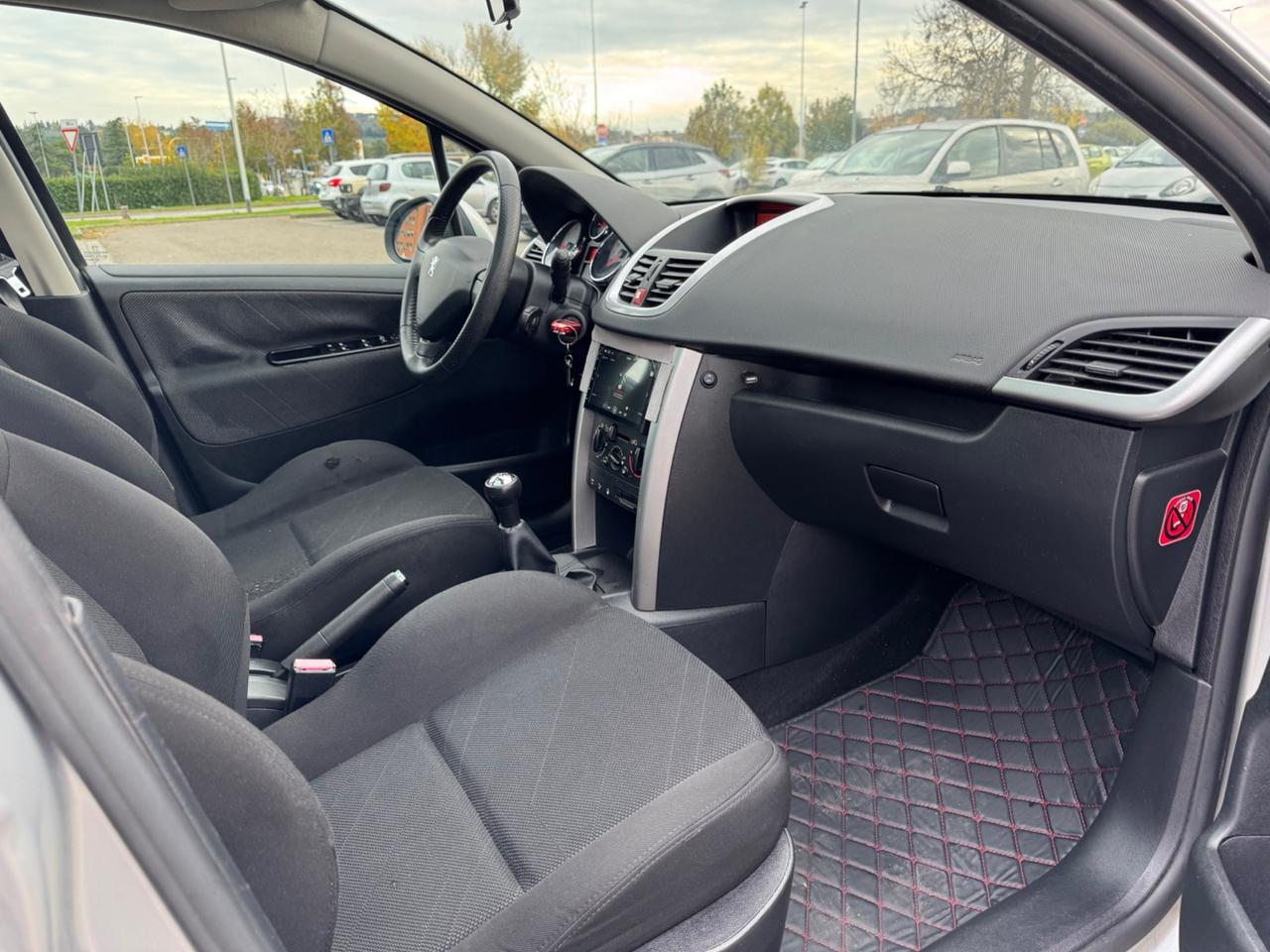 Peugeot 207 1.4 VTi 95CV SW XS Ciel 2008 Full optional