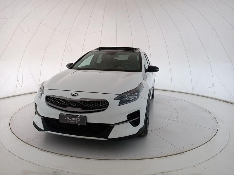 KIA Xceed 1.6 crdi Evolution Lounge Pack 136cv