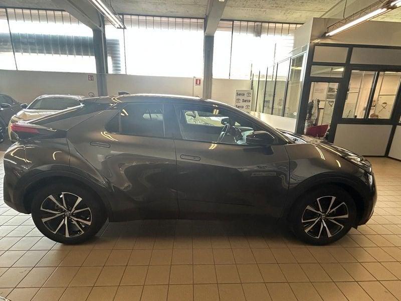 Toyota C-HR 2.0 HV E-CVT Trend