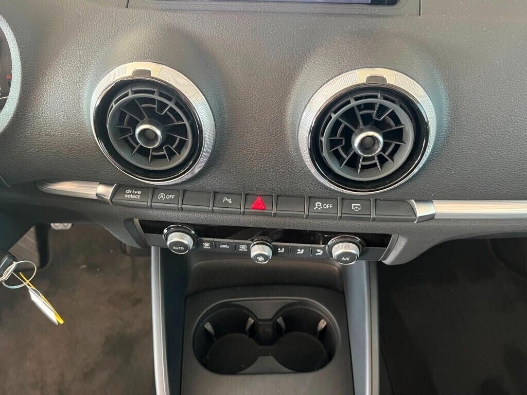 Audi A3 Cabrio 1.6 TDI 116 CV Sport