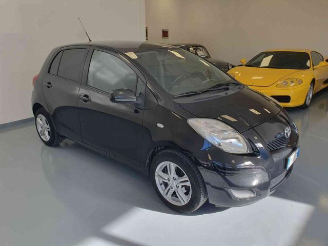 TOYOTA Yaris 1.3 5 porte Neopatentati Ok