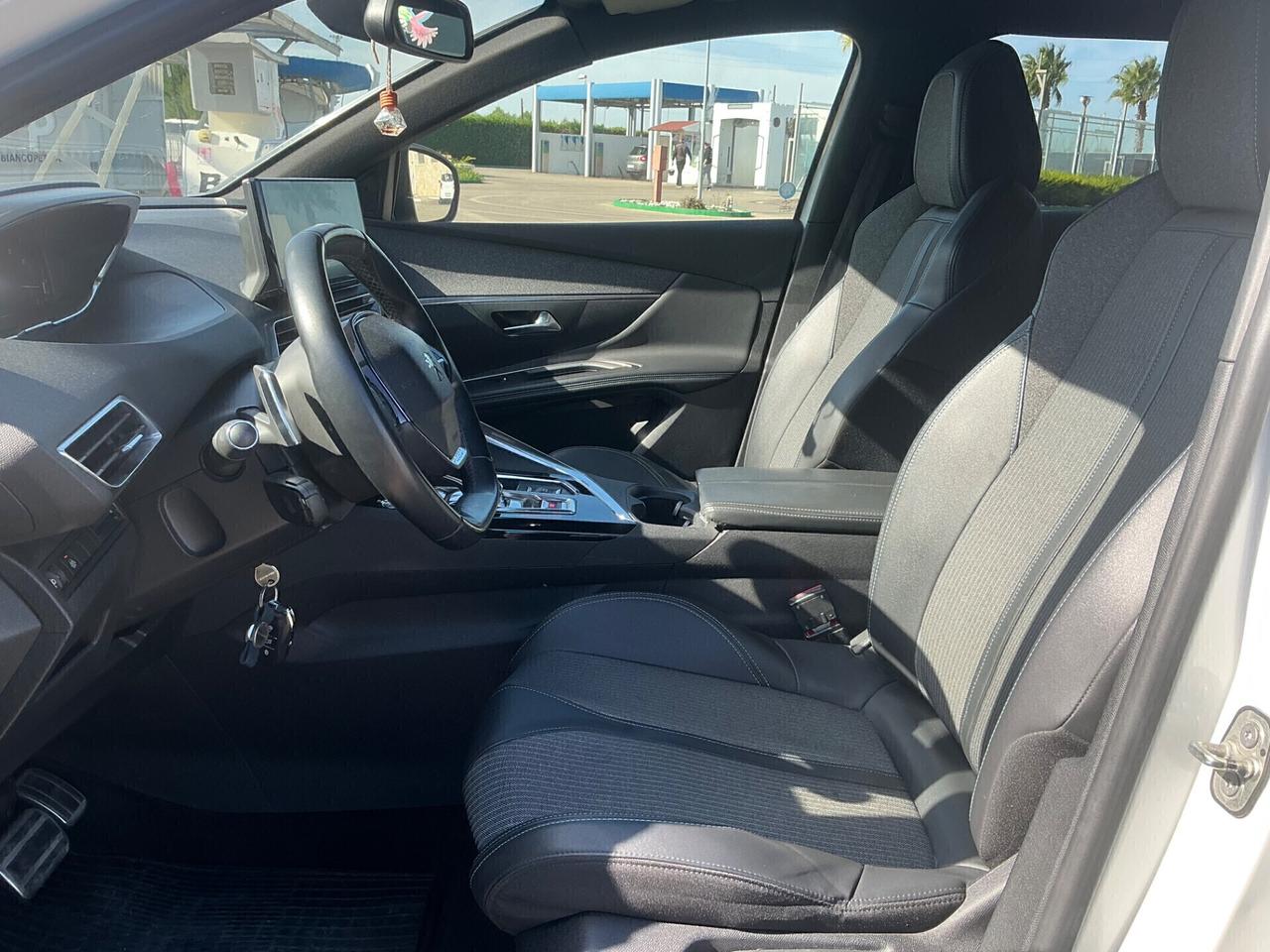 PEUGEOT 3008 1.5 DIESEL 130cv ALLURE -12/2020