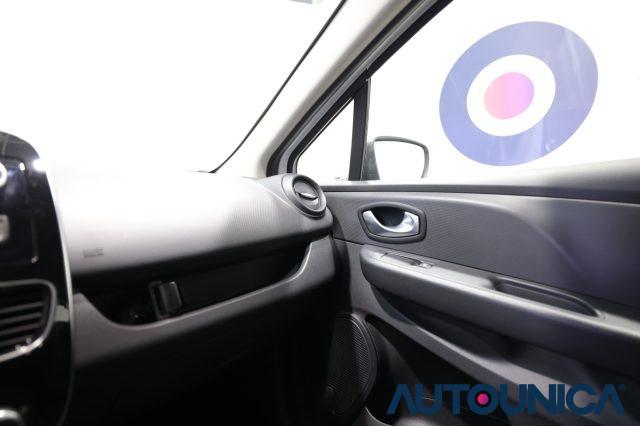 RENAULT Clio TCE 12V 75 CV 5 PORTE GENERATION NEOPATENTATI