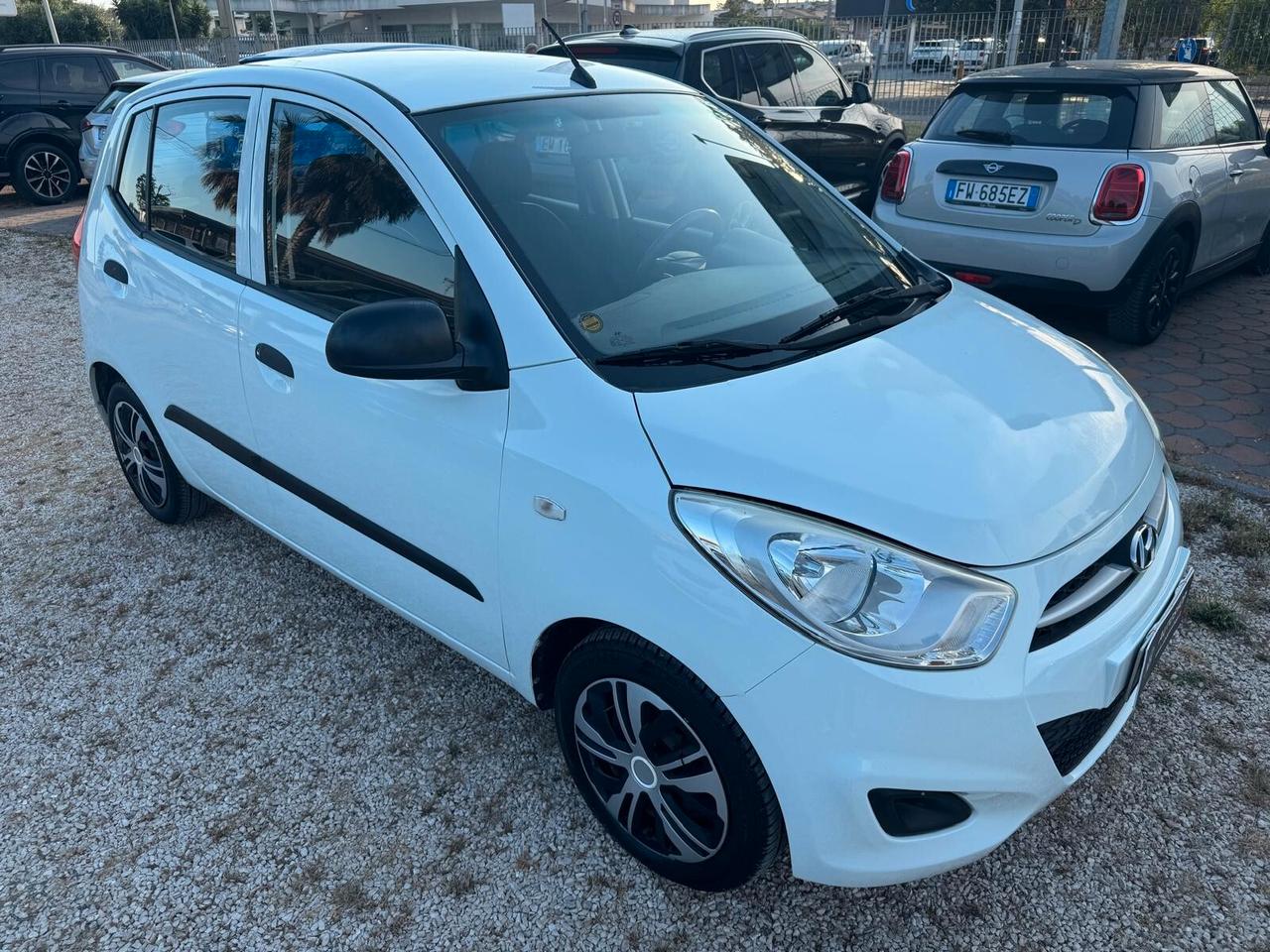 HYUNDAI - i10 - 1.1 12V Classic - NEOPATENTATI - FINANZIABILE
