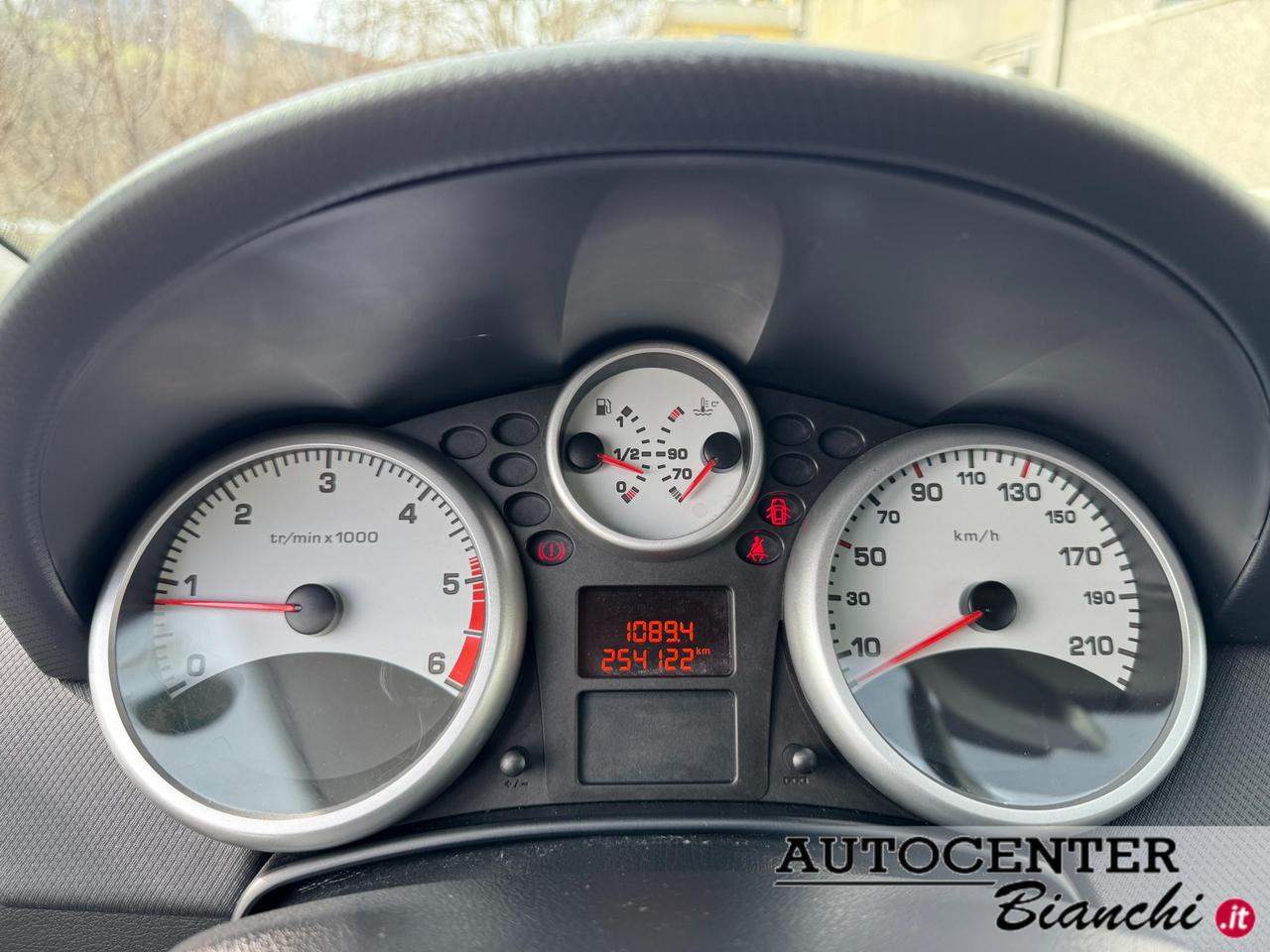 Peugeot 207 5 Porte 207 5p 1.6 hdi 8v Millesim 200