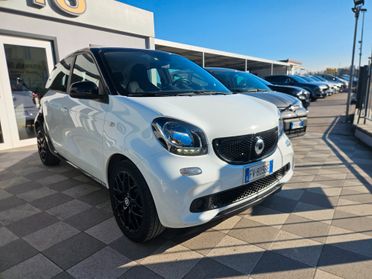 Smart ForFour 90 1.0 twinamic Nightsilver Bicolor