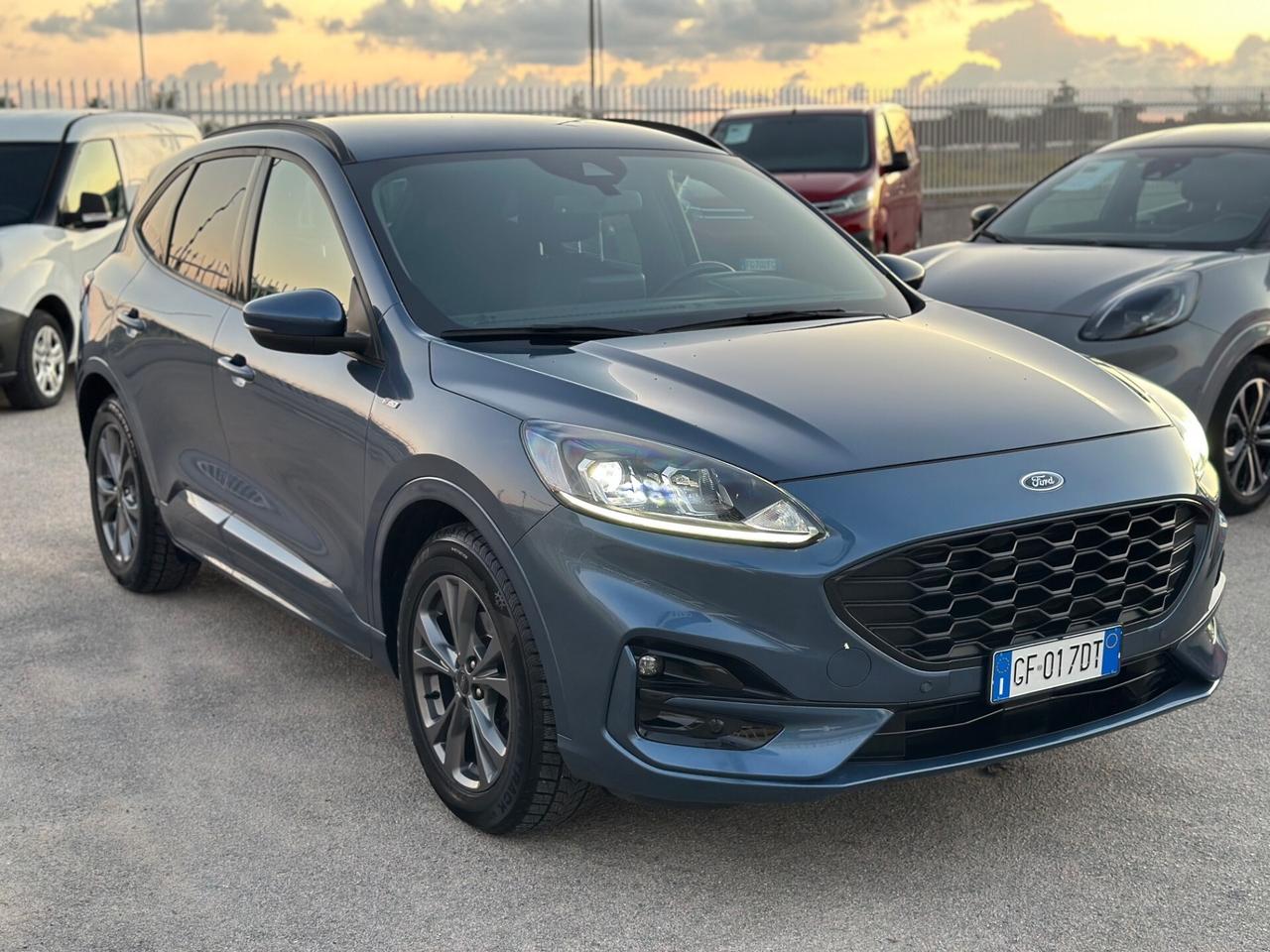 Ford Kuga 2021 1.5 120 CV aut. ST-Line DA VETRINA