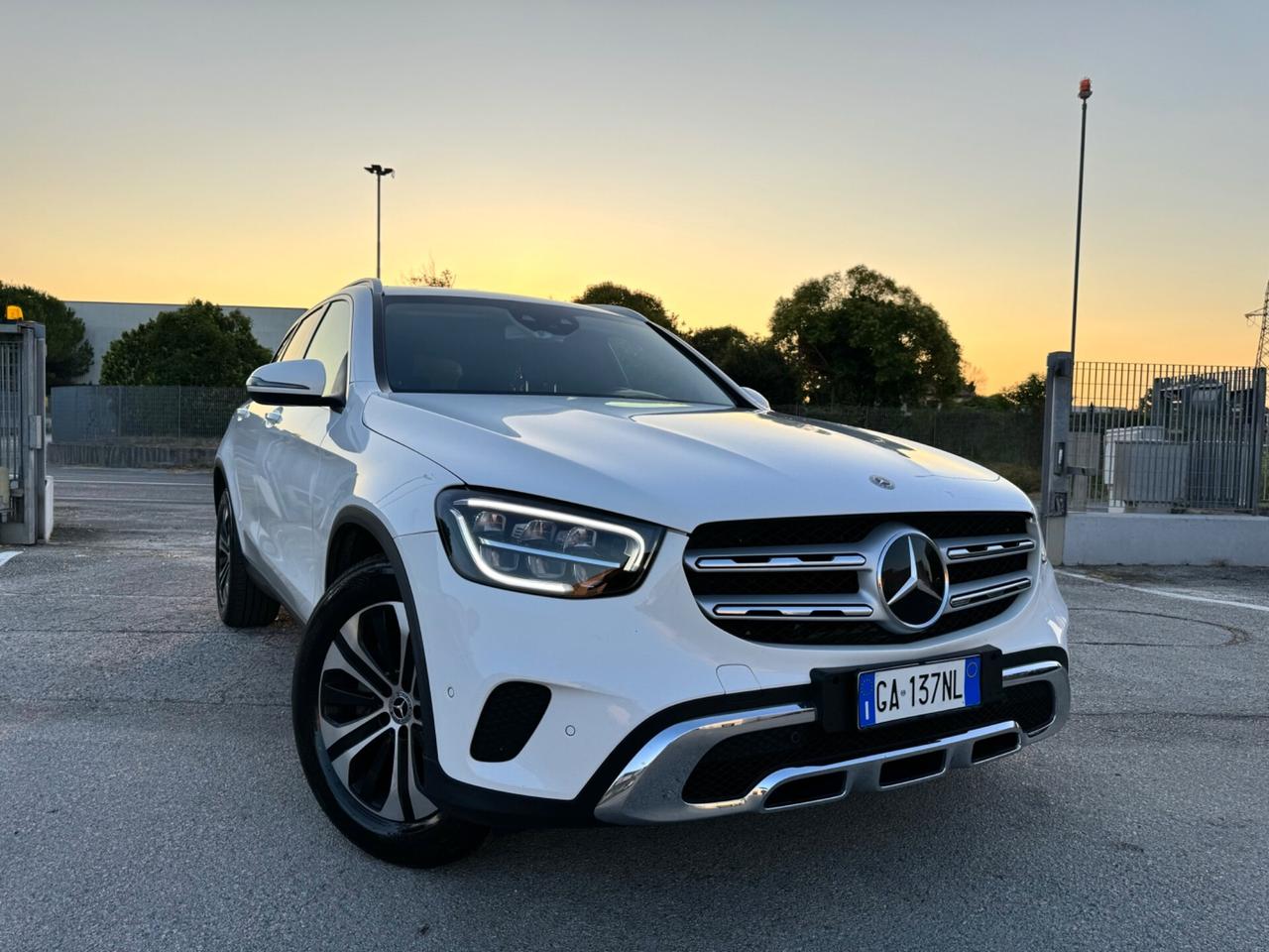 MERCEDES GLC 200D Sport 4Matic - Led Navi